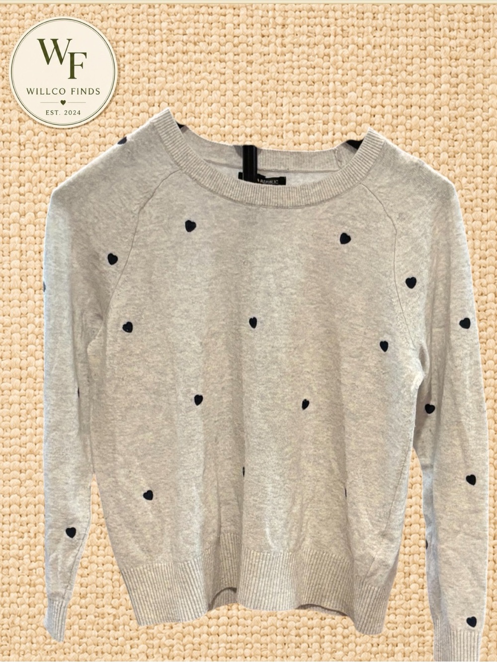 Banana Republic Gray Heart Print Crewneck Sweater Women’s Size SP